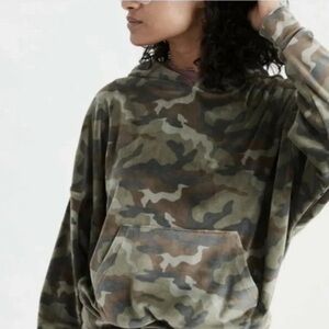 American Eagle Velour Plush Camo Hoodie Pullover Dolman Sleeves Size Small